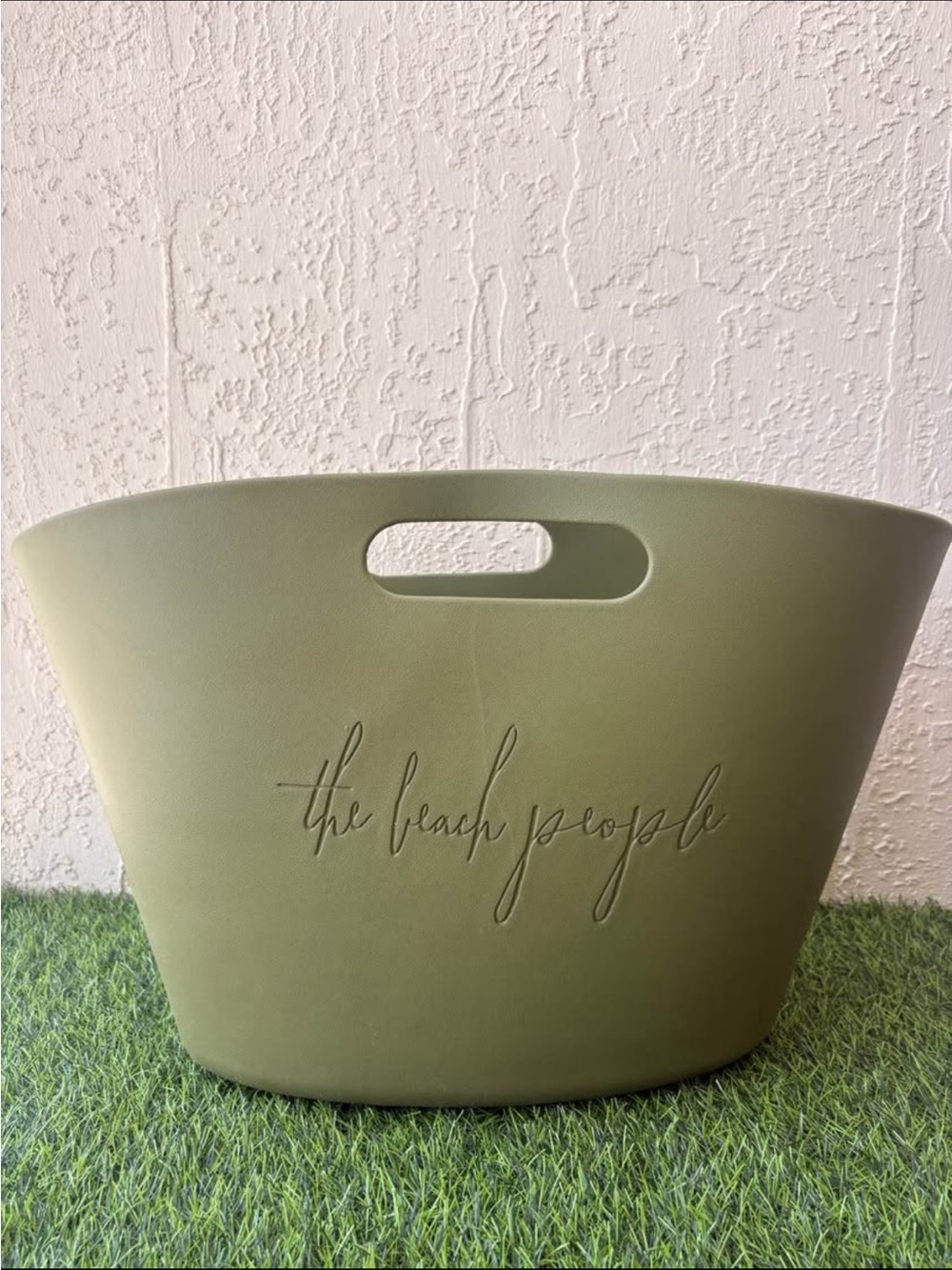 The Beach People Wet Bucket